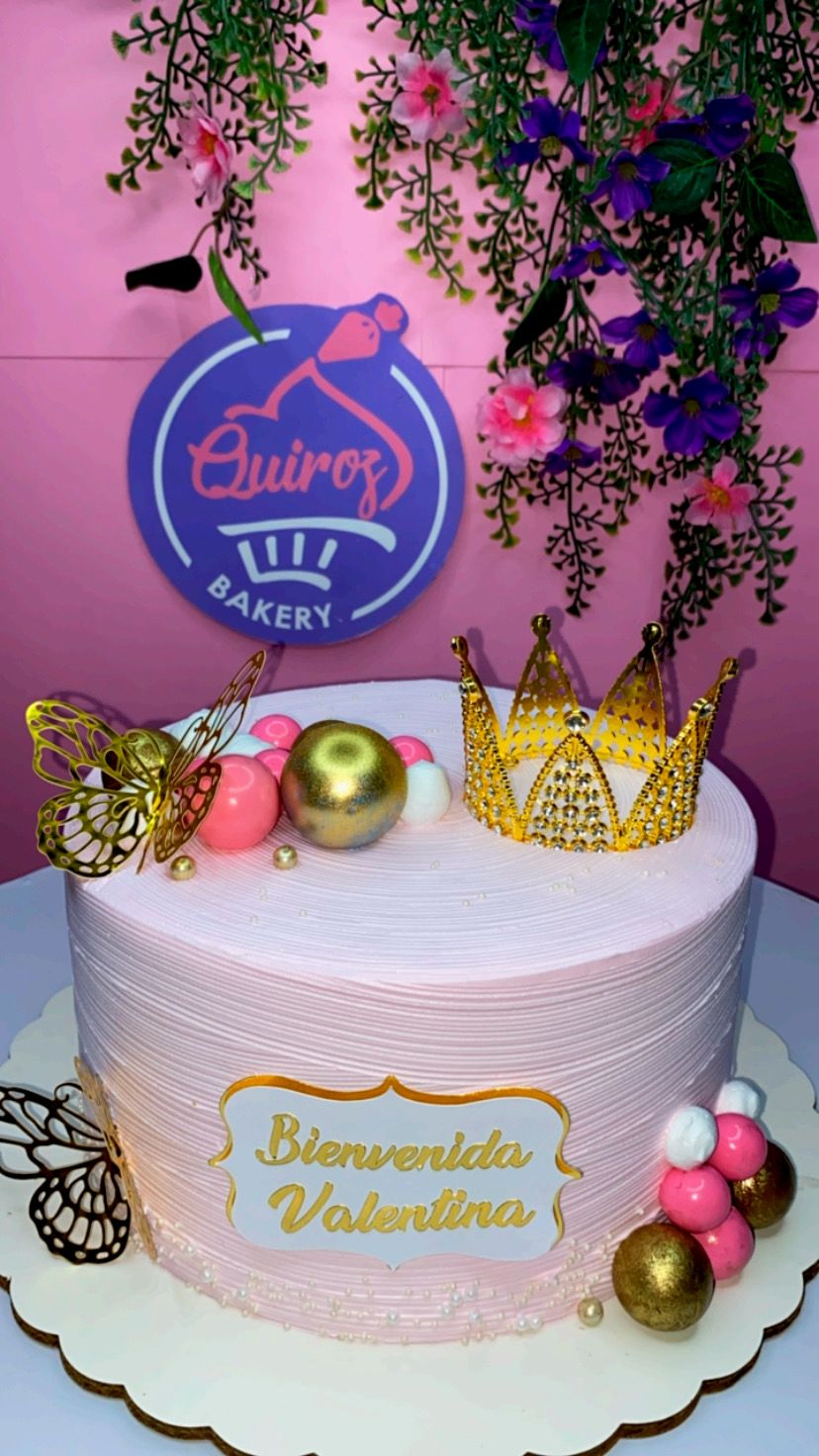 Pastel baby shower decorado